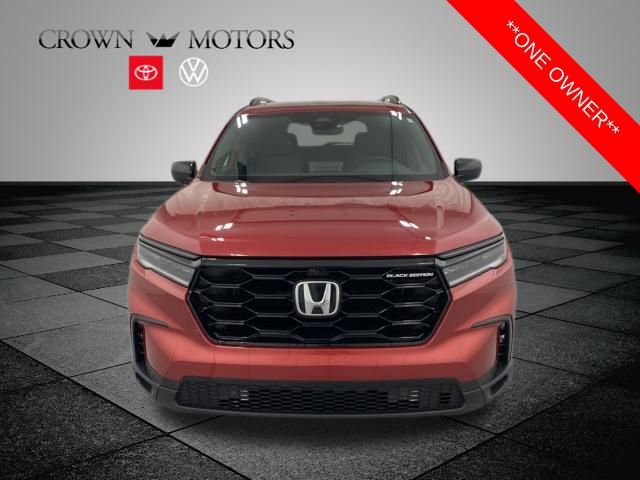 Used 2025 Honda Pilot Black Edition image 2