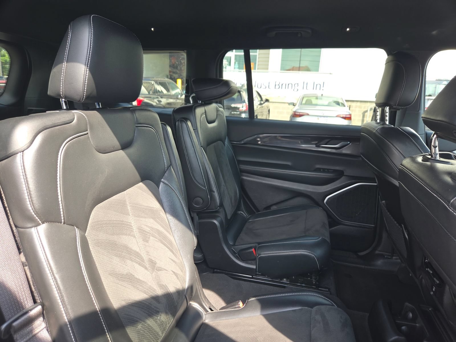 Used 2021 Jeep Grand Cherokee L Laredo AWD/4WD image 42
