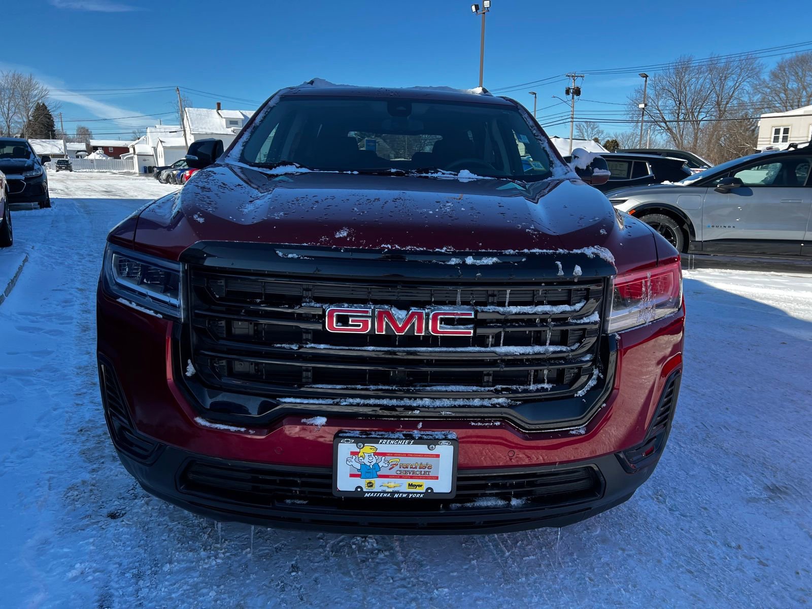 Used 2023 GMC Acadia SLE w/ Driver Convenience Package image 2