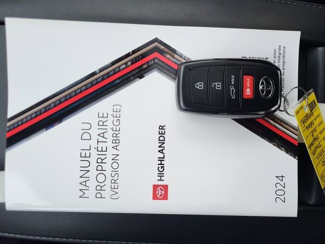 Used 2024 Toyota Highlander XLE image 37