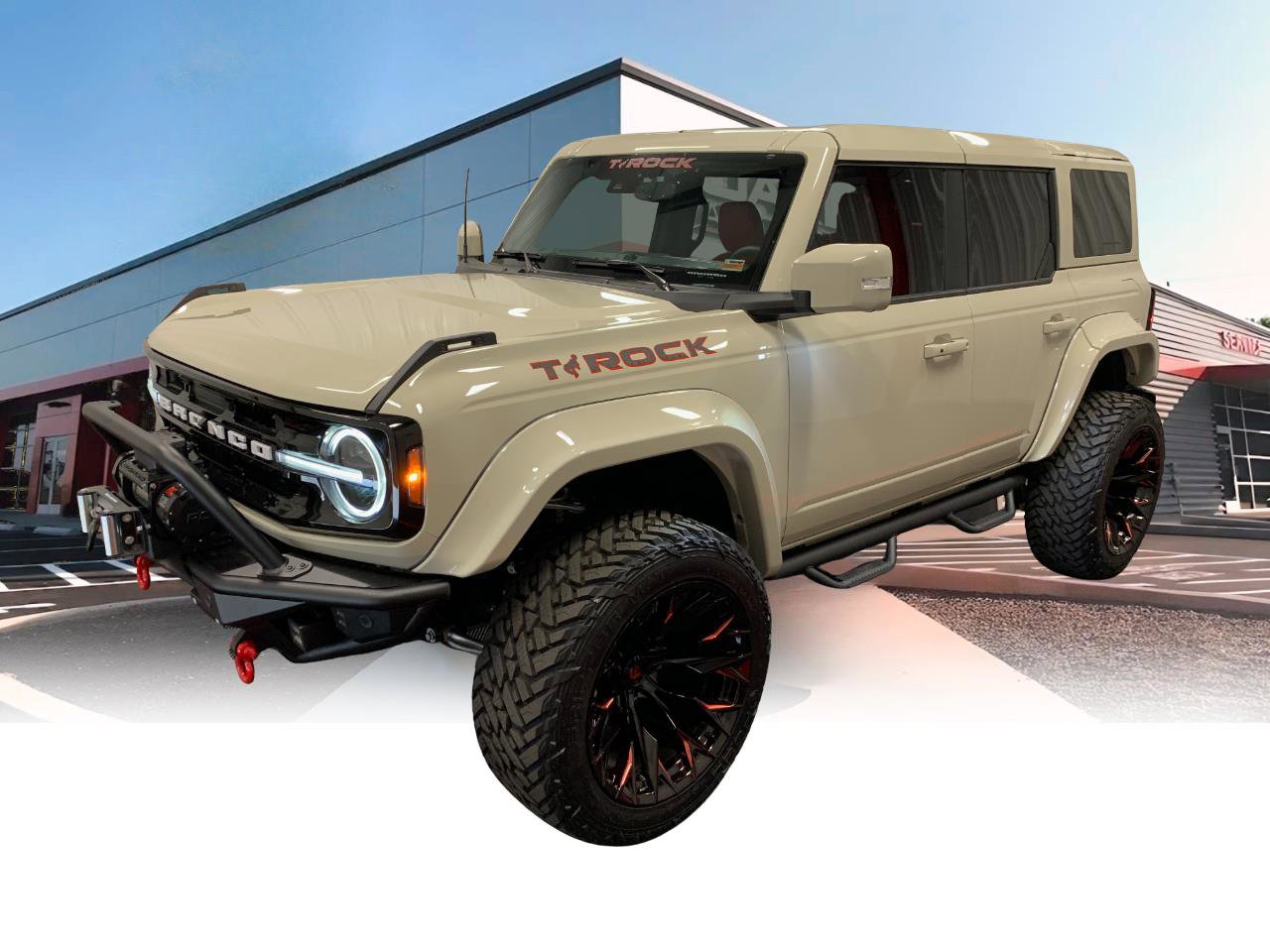 Used 2025 Ford Bronco Outer Banks w/ Sasquatch Package image 1
