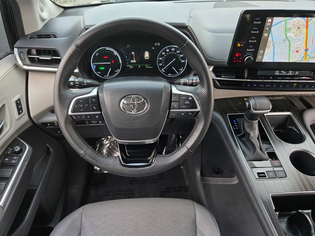 Used 2023 Toyota Sienna Limited AWD/4WD image 14