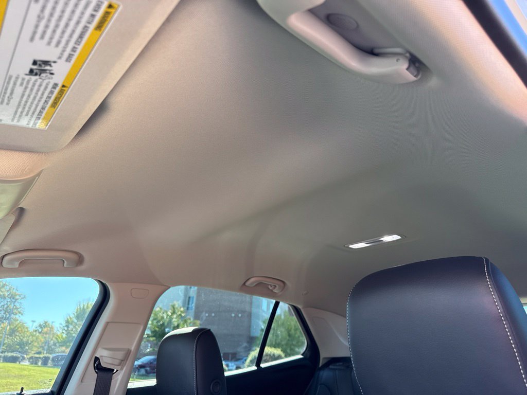 Used 2023 Buick Envision Essence AWD/4WD image 21