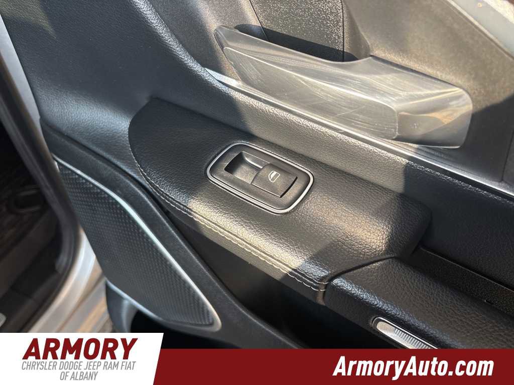 Used 2019 RAM 1500 Laramie image 31