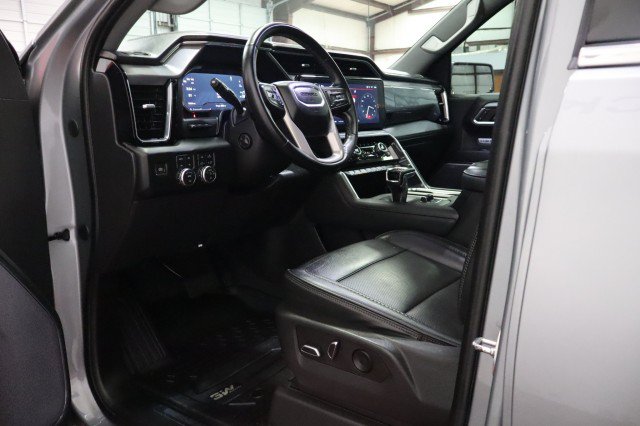 Used 2023 GMC Sierra 1500 Denali w/ Denali Reserve Package AWD/4WD image 32