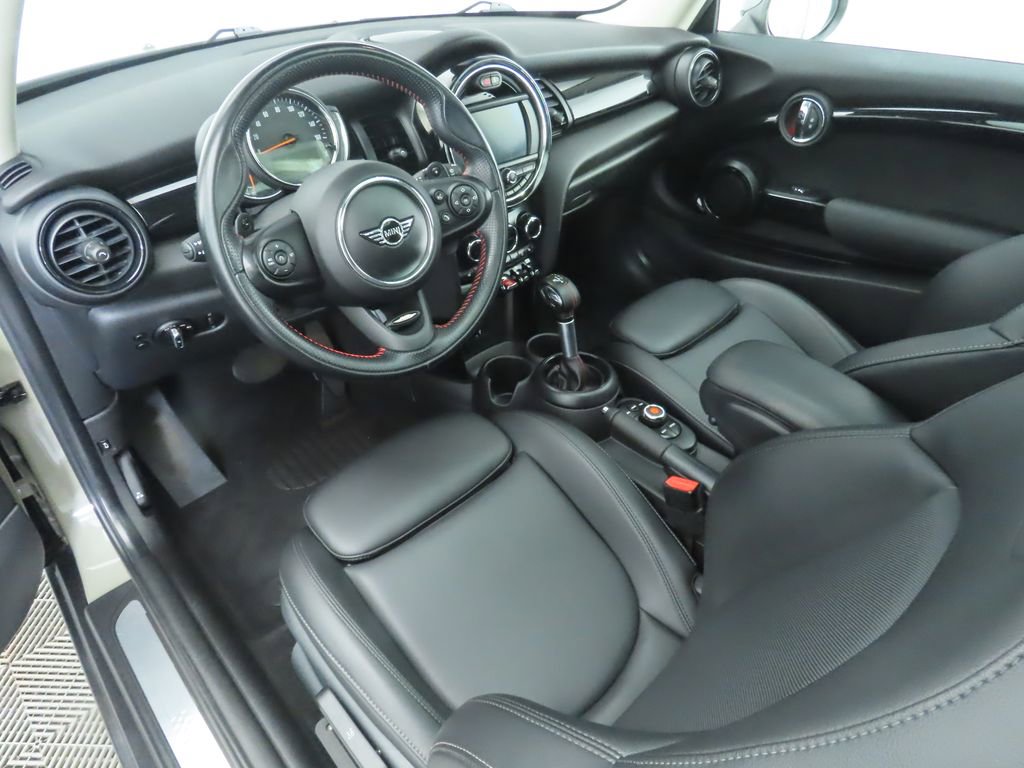 Used 2019 MINI Cooper S w/ Signature Upholstery Package image 9