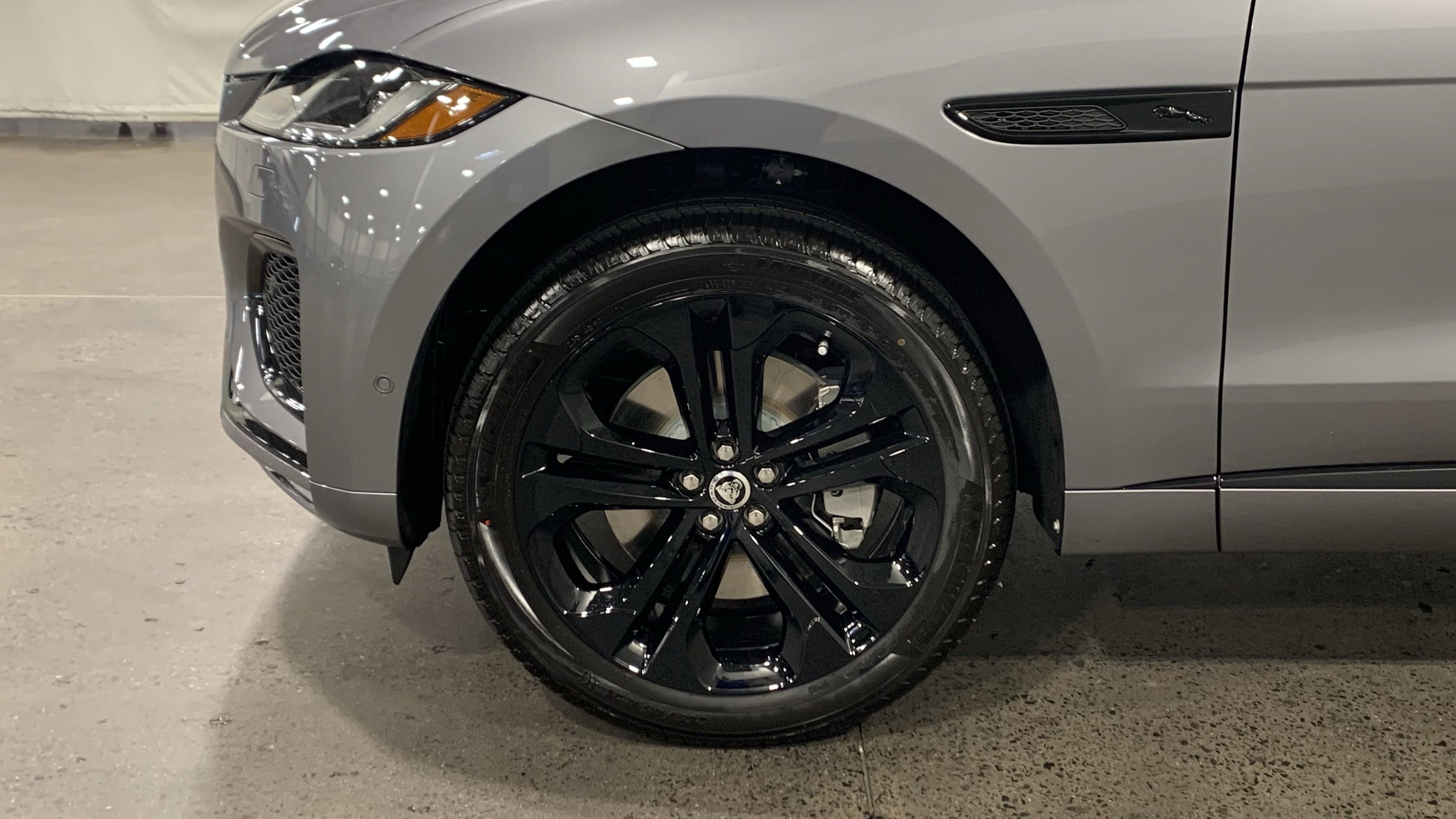 New 2026 Jaguar F-PACE R-Dynamic S image 10