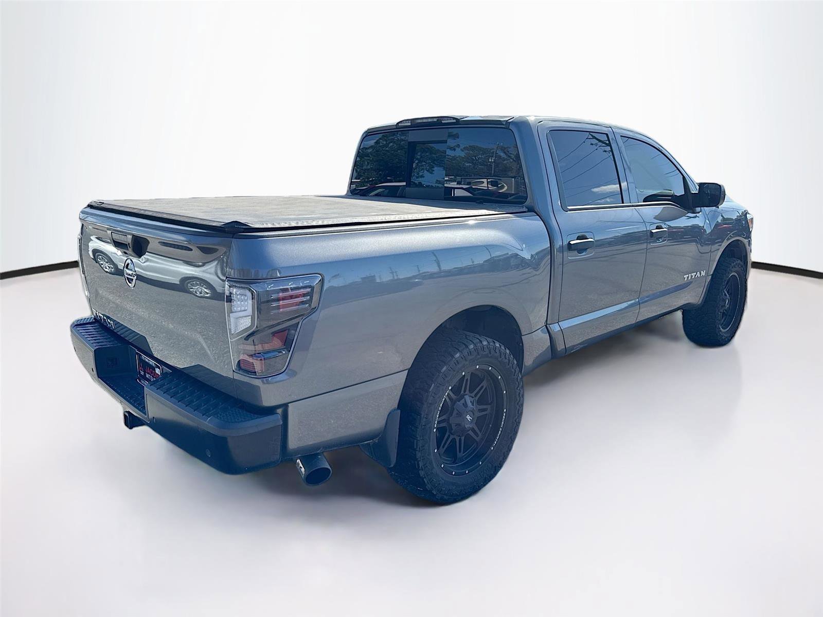 Used 2021 Nissan Titan S w/ S Utility Package image 5