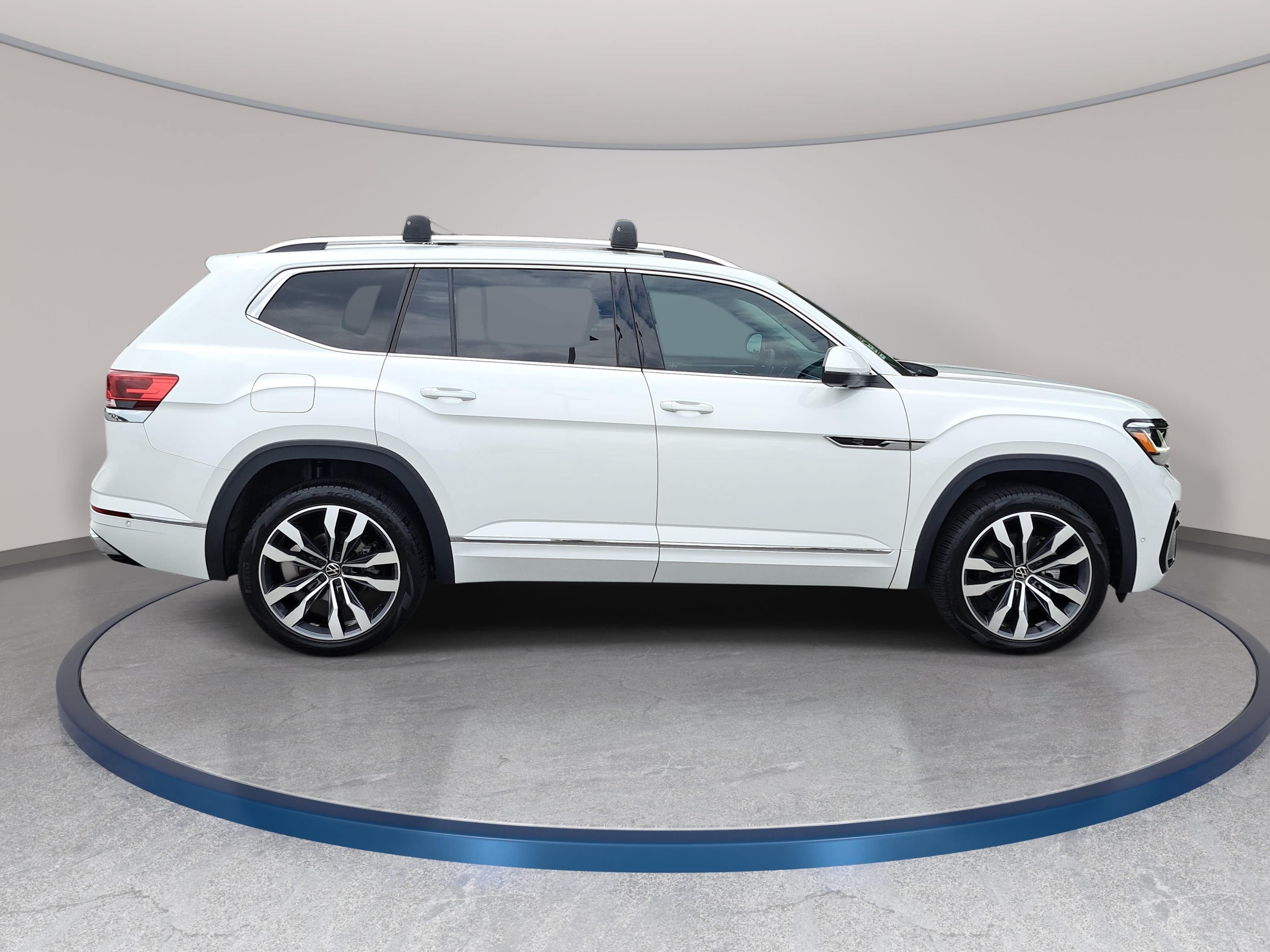 Used 2023 Volkswagen Atlas SEL Premium AWD/4WD image 4
