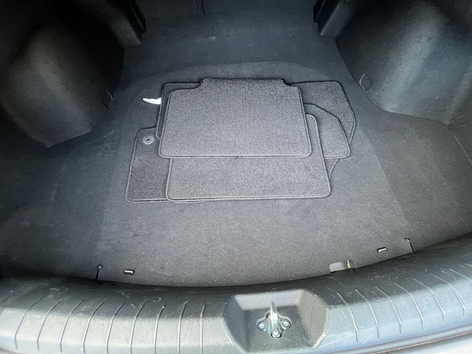 Used 2025 Kia K5 LXS image 32