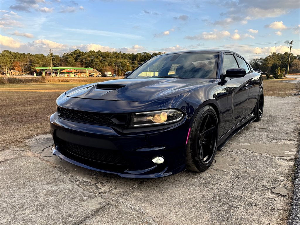 Used 2016 Dodge Charger R/T Scat Pack image 1