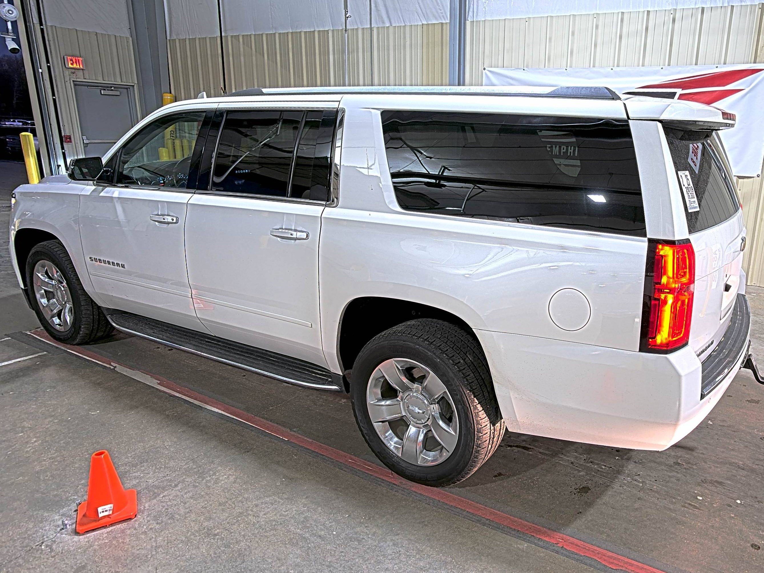 Used 2019 Chevrolet Suburban Premier image 7
