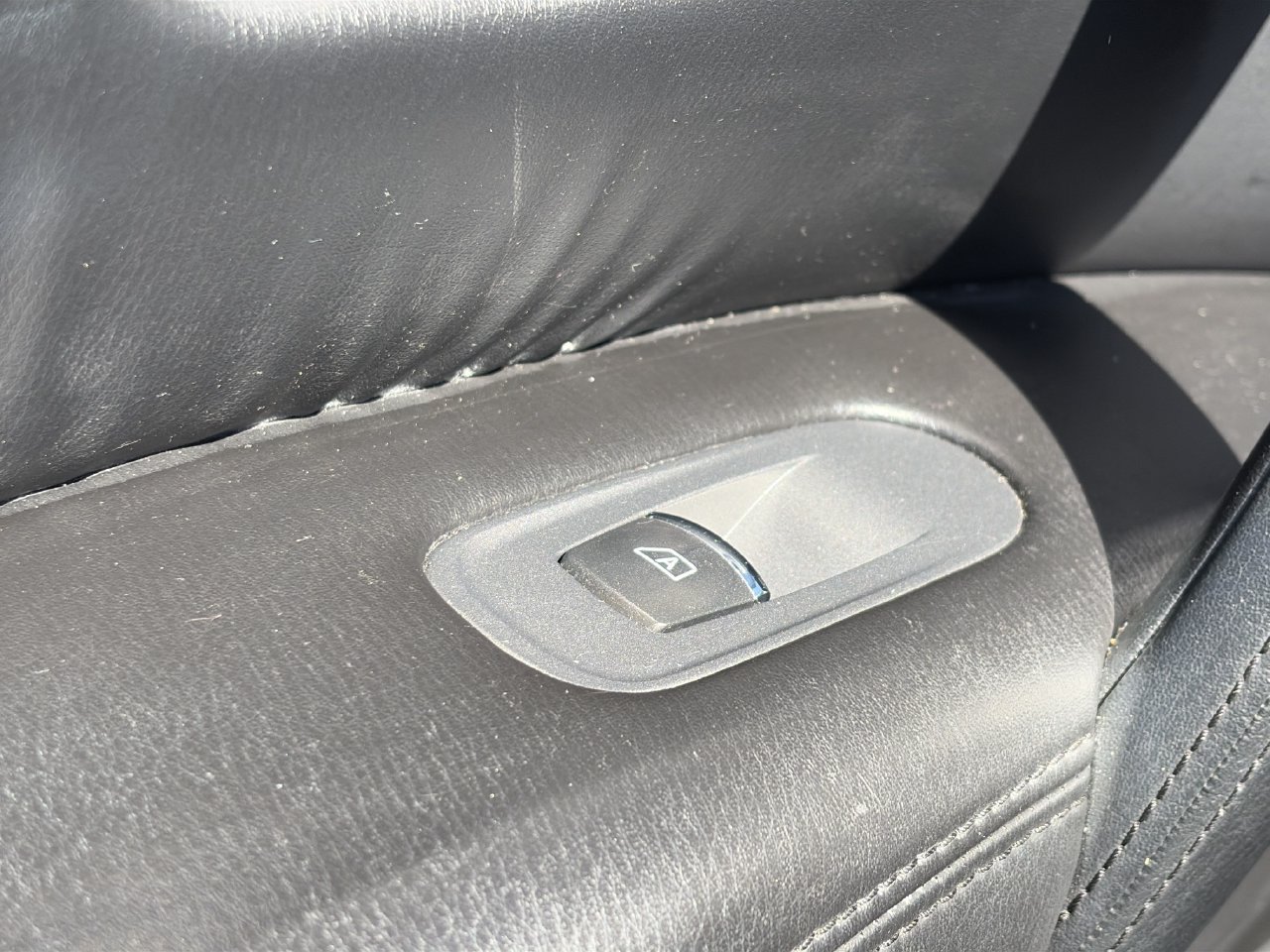 Used 2023 Nissan Armada SV AWD/4WD image 20