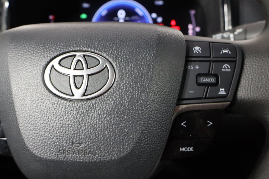 Used 2026 Toyota Camry LE FWD image 10