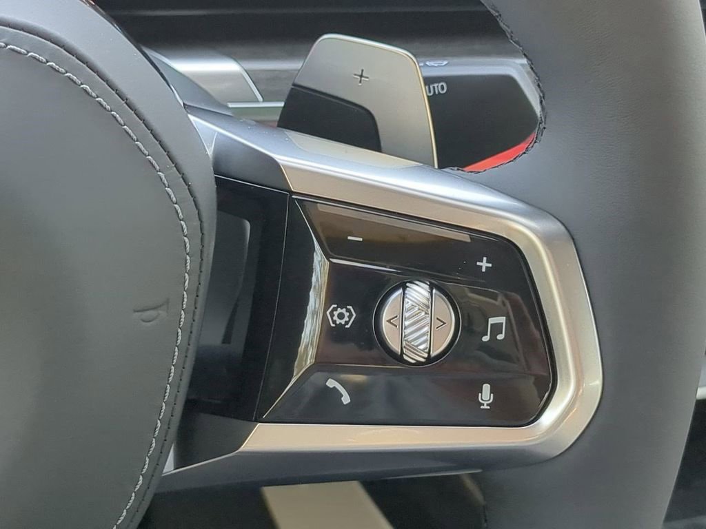 New 2026 BMW 740i w/ Premium Package image 27