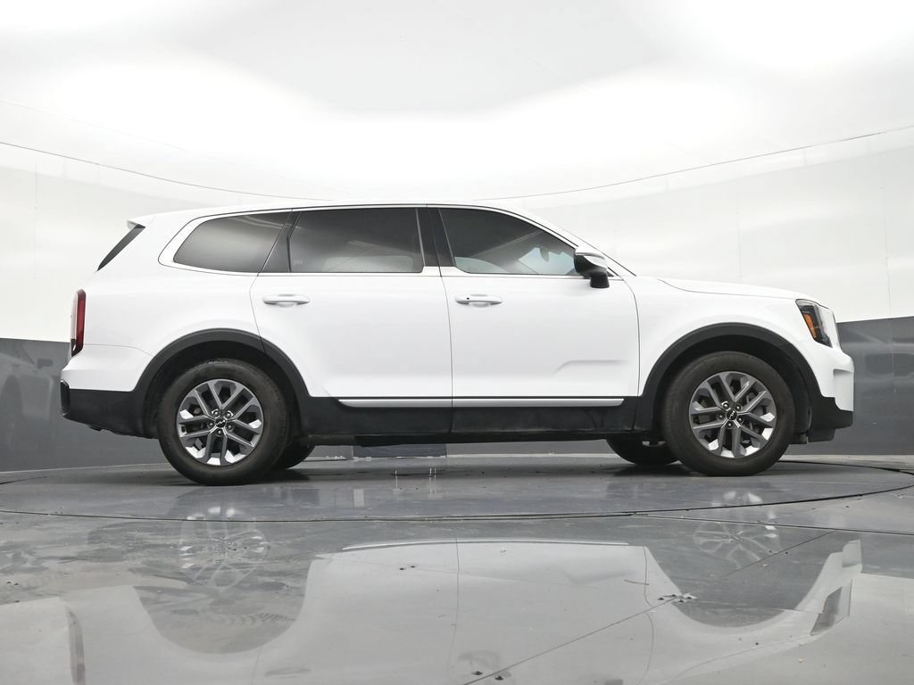 Used 2024 Kia Telluride LX FWD image 29