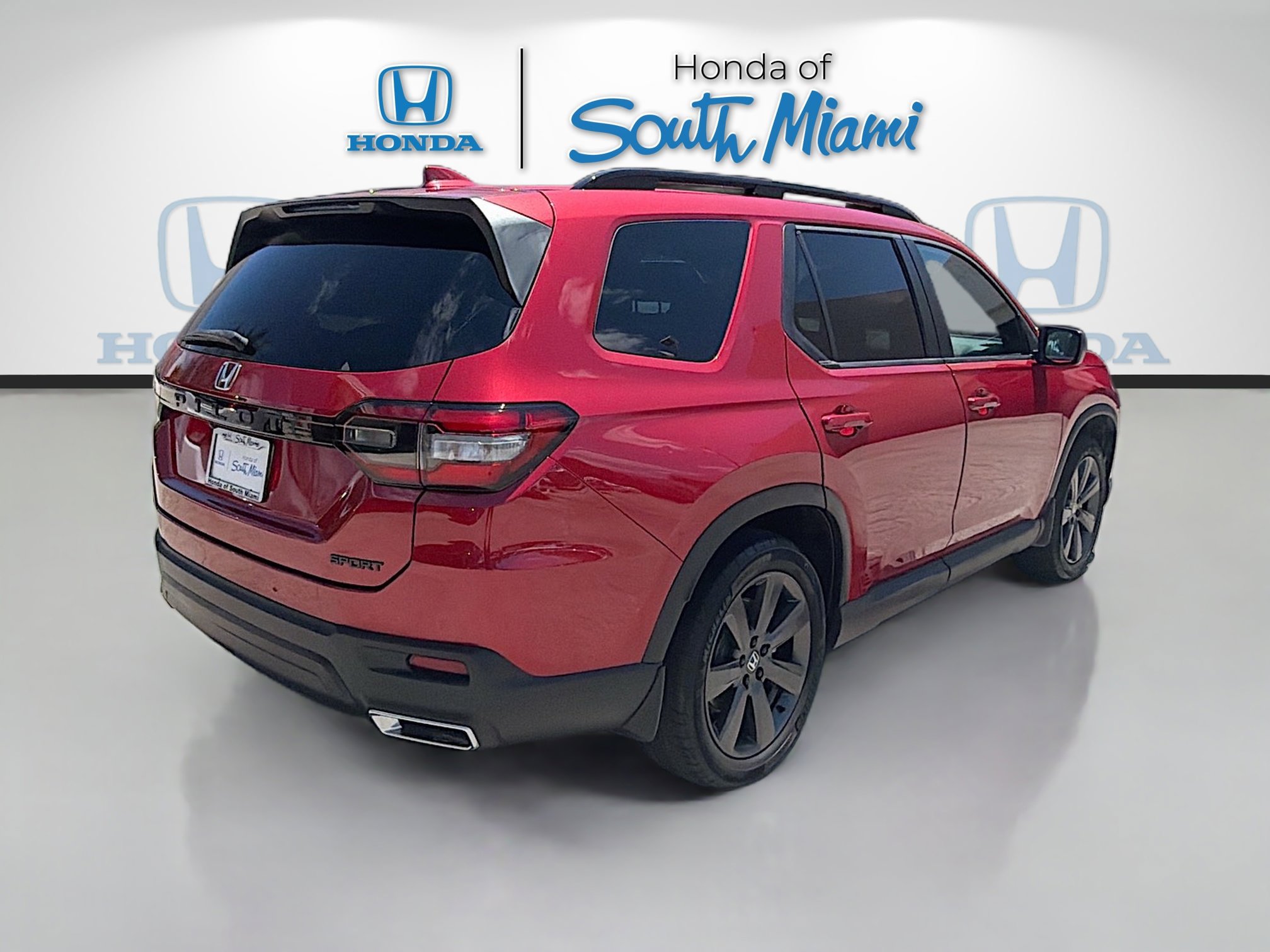 Certified 2024 Honda Pilot Sport image 7