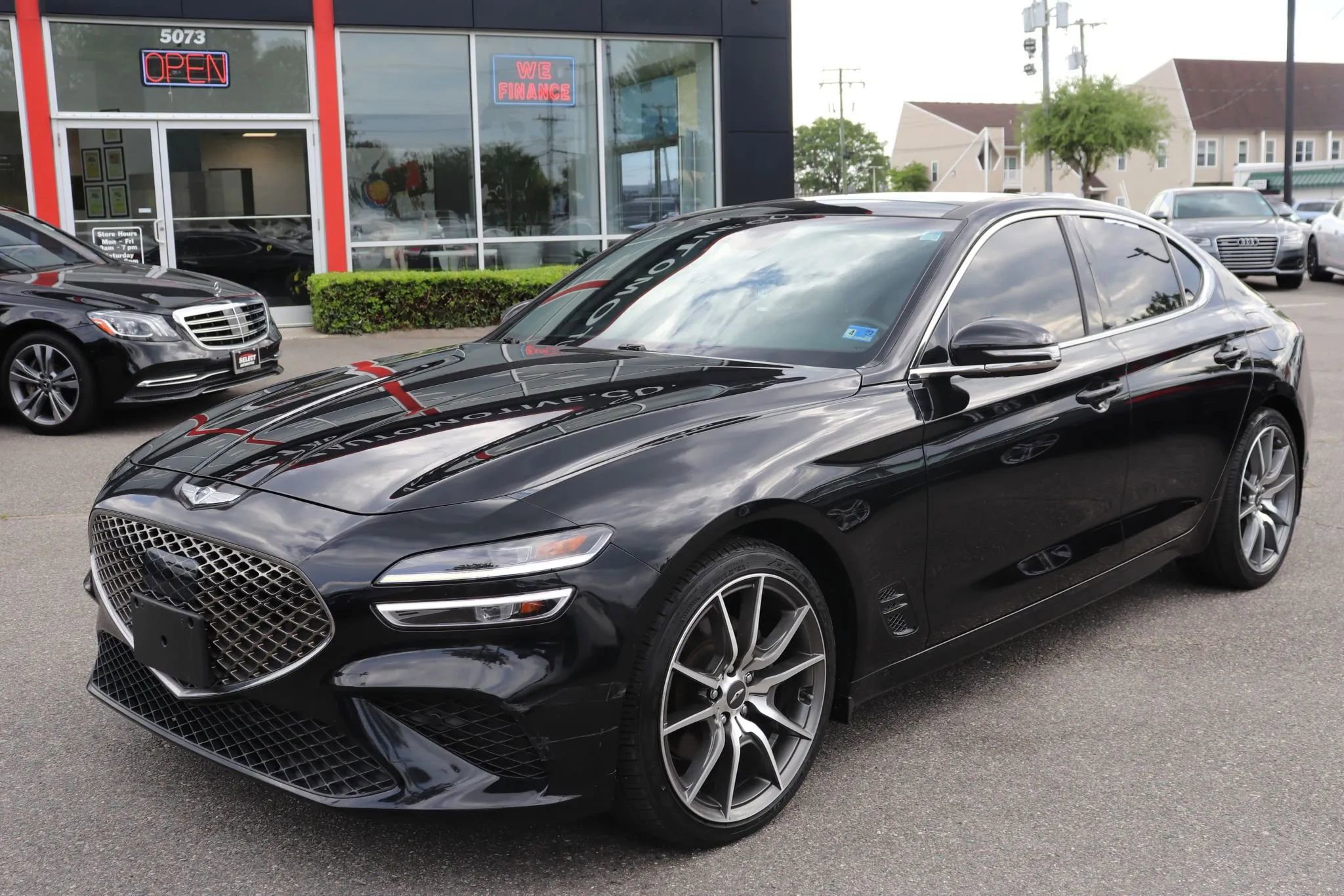 Used 2022 Genesis G70 2.0T w/ Prestige Package RWD image 1
