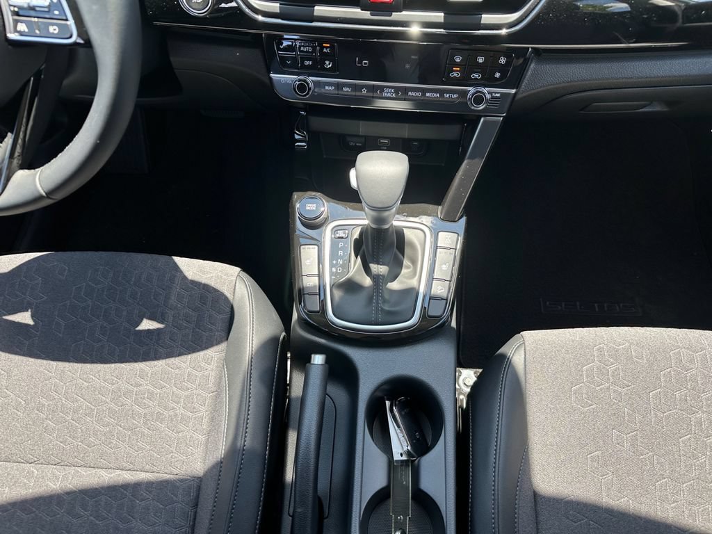 New 2026 Kia Seltos S AWD/4WD image 11