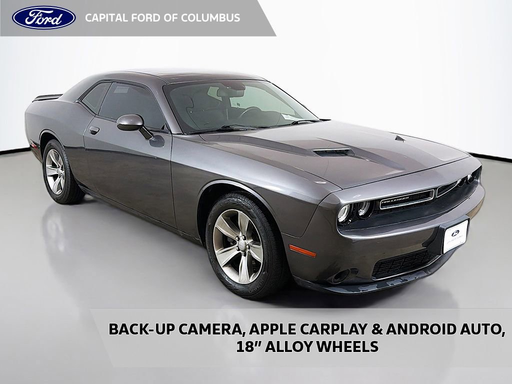 Used 2020 Dodge Challenger SXT image 1