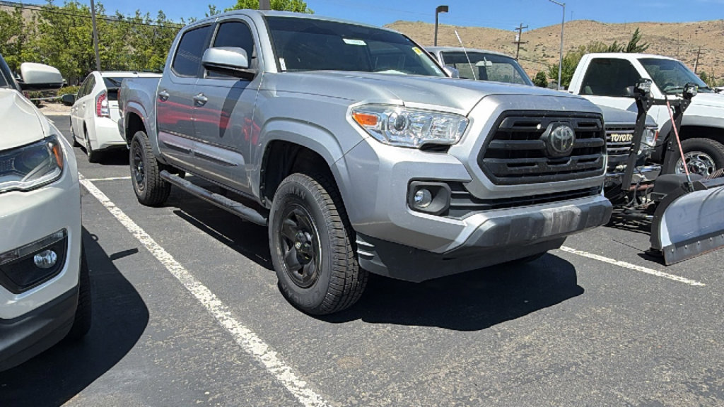 Used 2018 Toyota Tacoma SR w/ SR Convenience Package AWD/4WD image 1