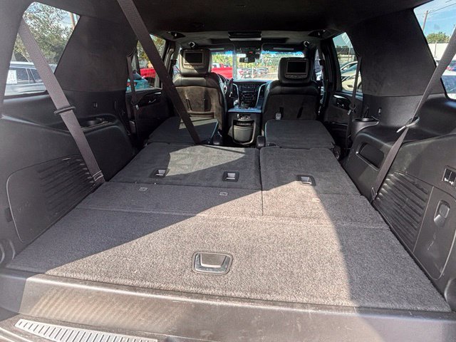 Used 2018 Cadillac Escalade Platinum RWD image 30