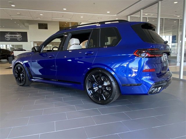 New 2026 BMW X7 M60i image 6