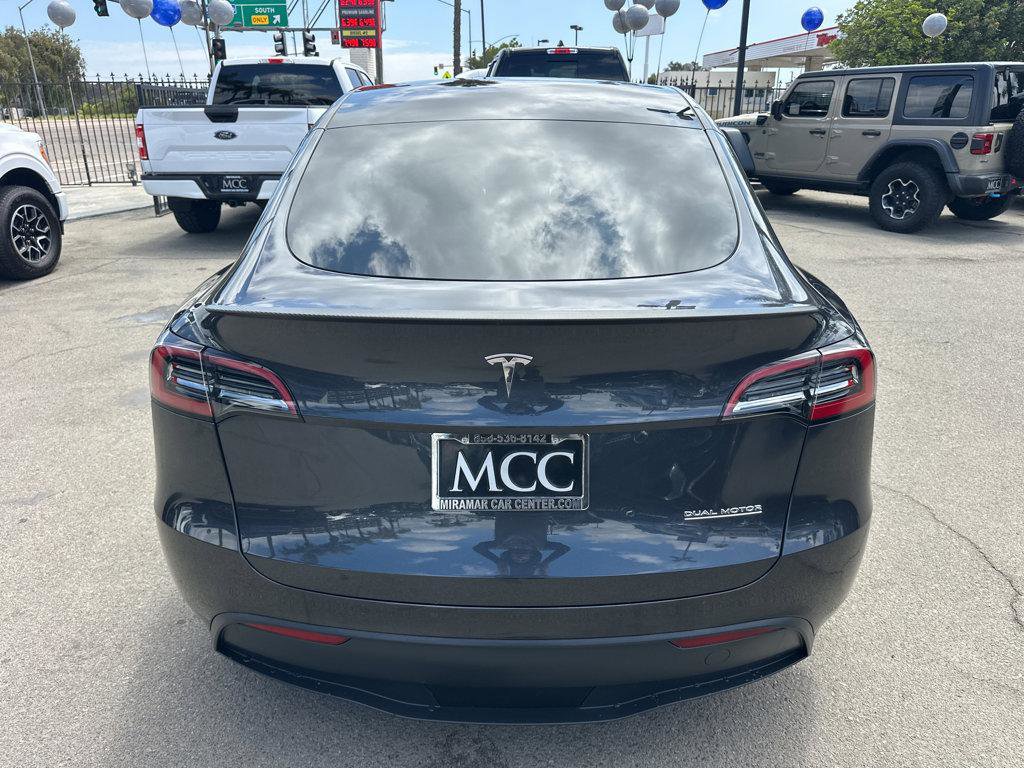 Used 2024 Tesla Model Y Performance AWD/4WD image 12