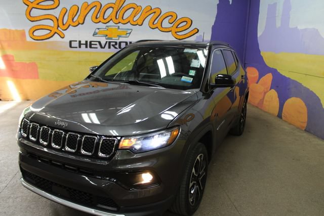 Used 2023 Jeep Compass Limited AWD/4WD image 4