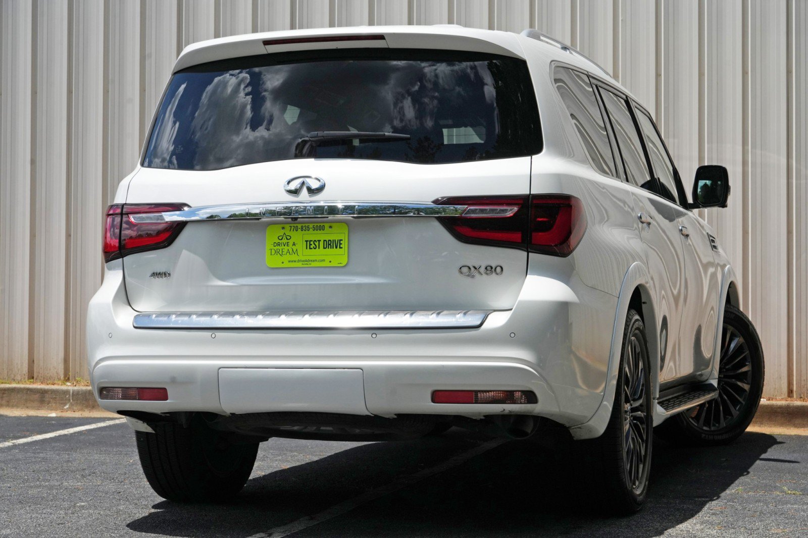 Used 2024 INFINITI QX80 Sensory w/ Cargo Package AWD/4WD image 5