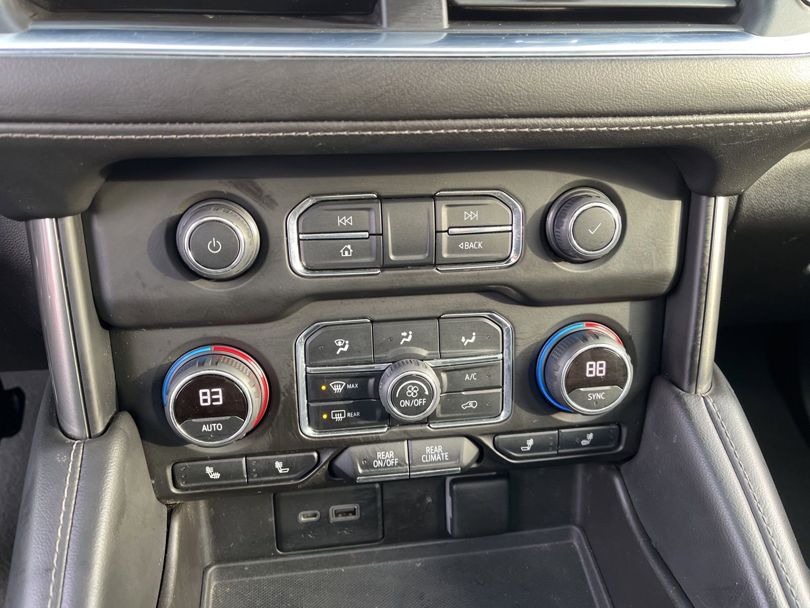 Used 2021 Chevrolet Tahoe Z71 image 38