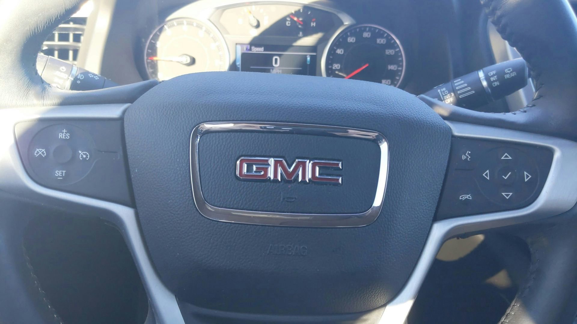 Used 2019 GMC Acadia SLE image 20