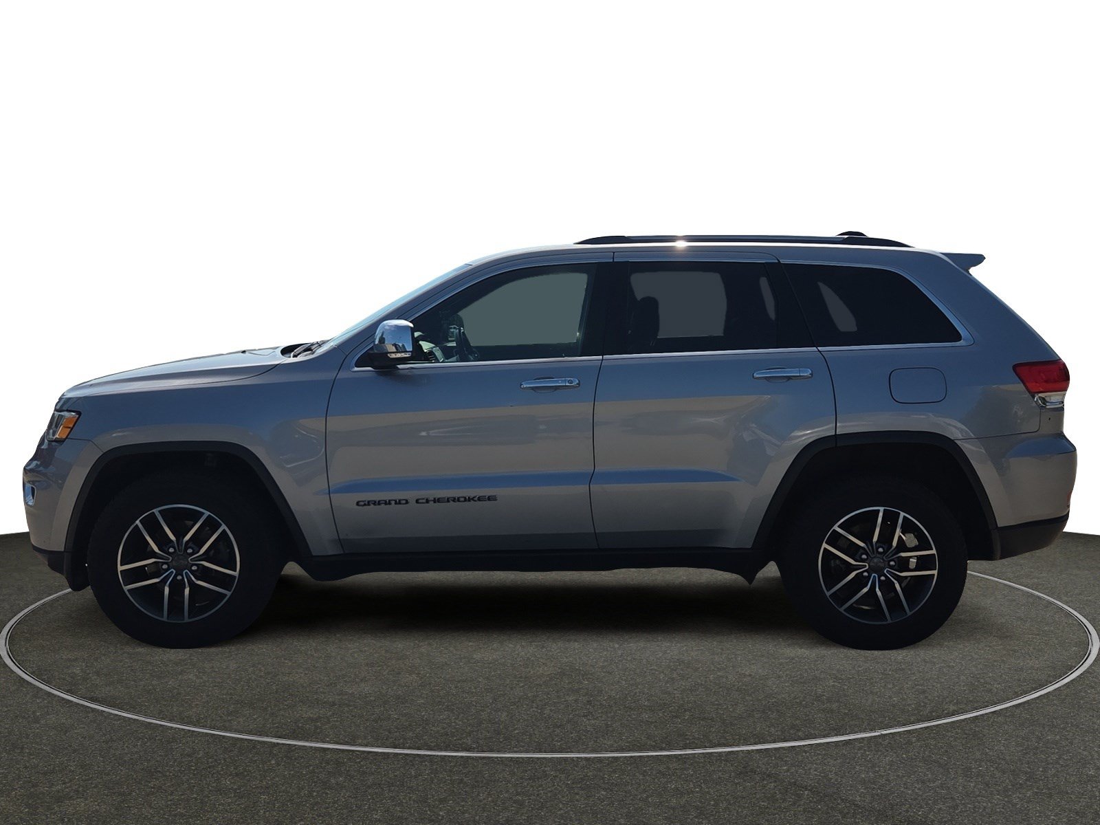 Used 2019 Jeep Grand Cherokee Limited AWD/4WD image 2