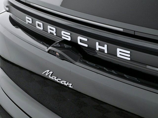 New 2026 Porsche Macan Electric image 36