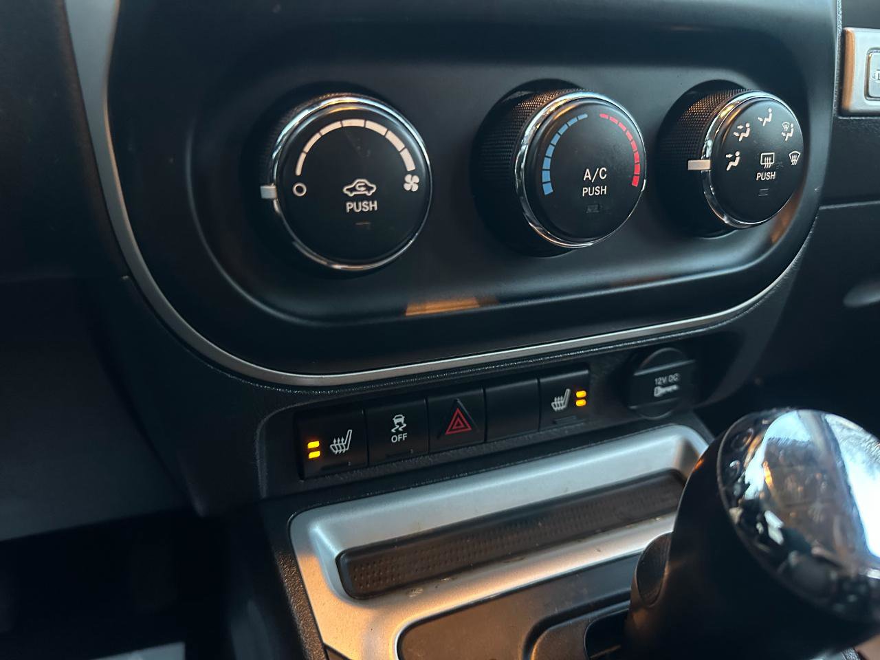 Used 2016 Jeep Compass Latitude image 41