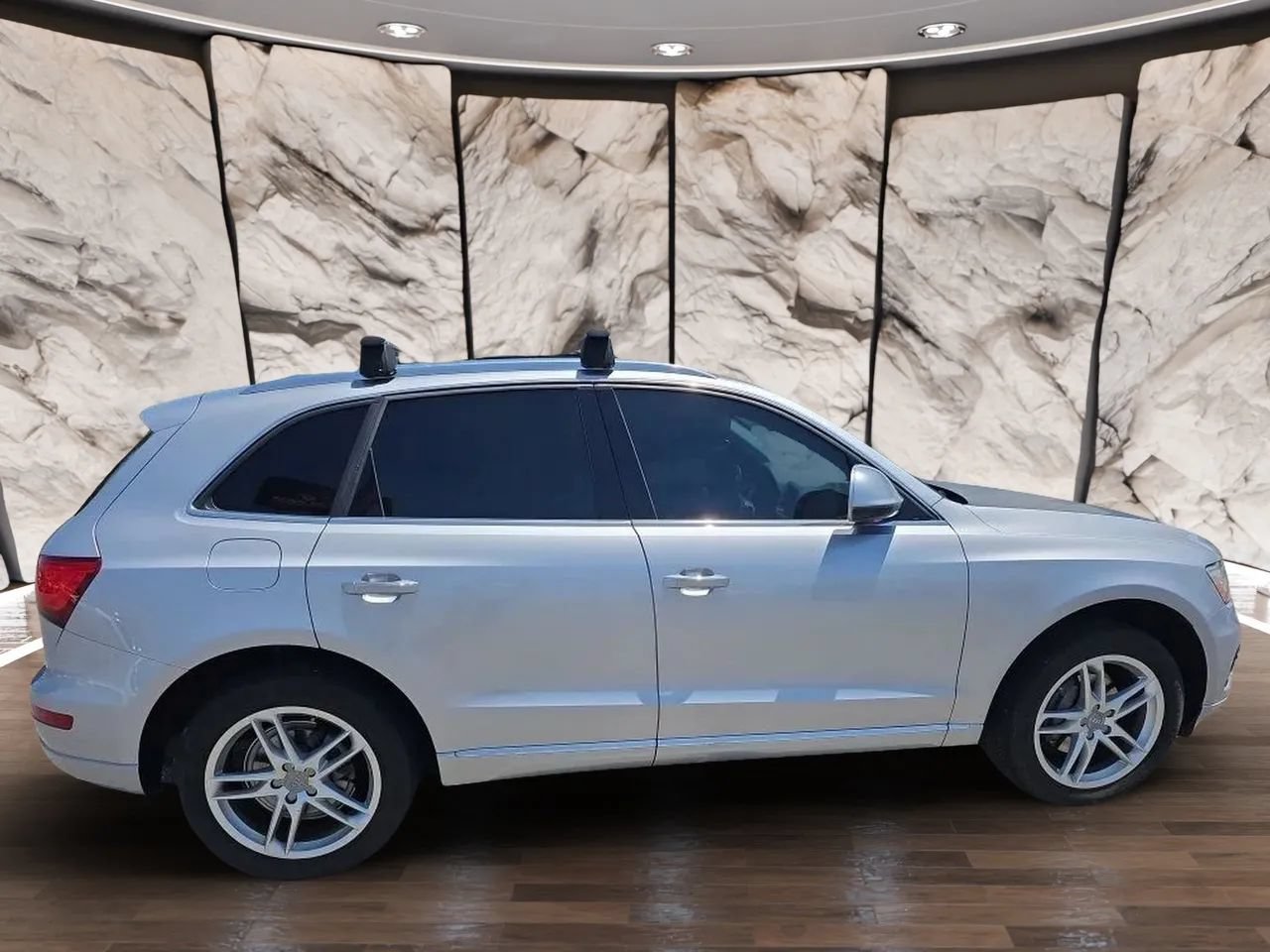 Used 2016 Audi Q5 2.0T Premium Plus w/ Technology Package AWD/4WD image 40