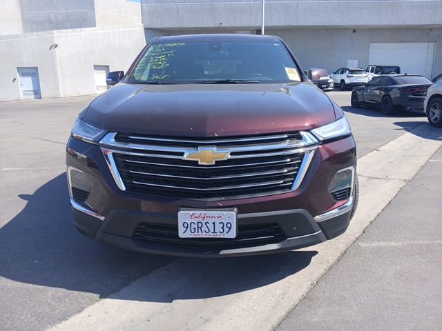 Used 2023 Chevrolet Traverse LT image 2