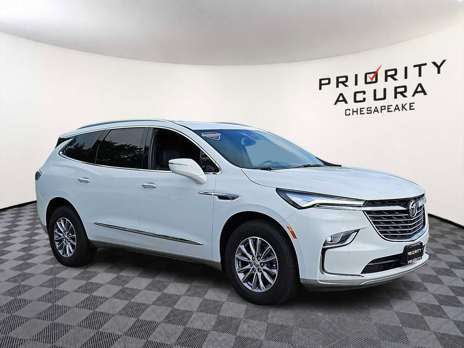 Used 2023 Buick Enclave Essence FWD image 3