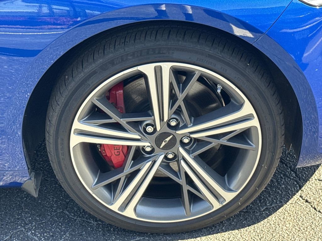 Used 2025 Genesis G70 2.5T w/ Sport Prestige Package image 12