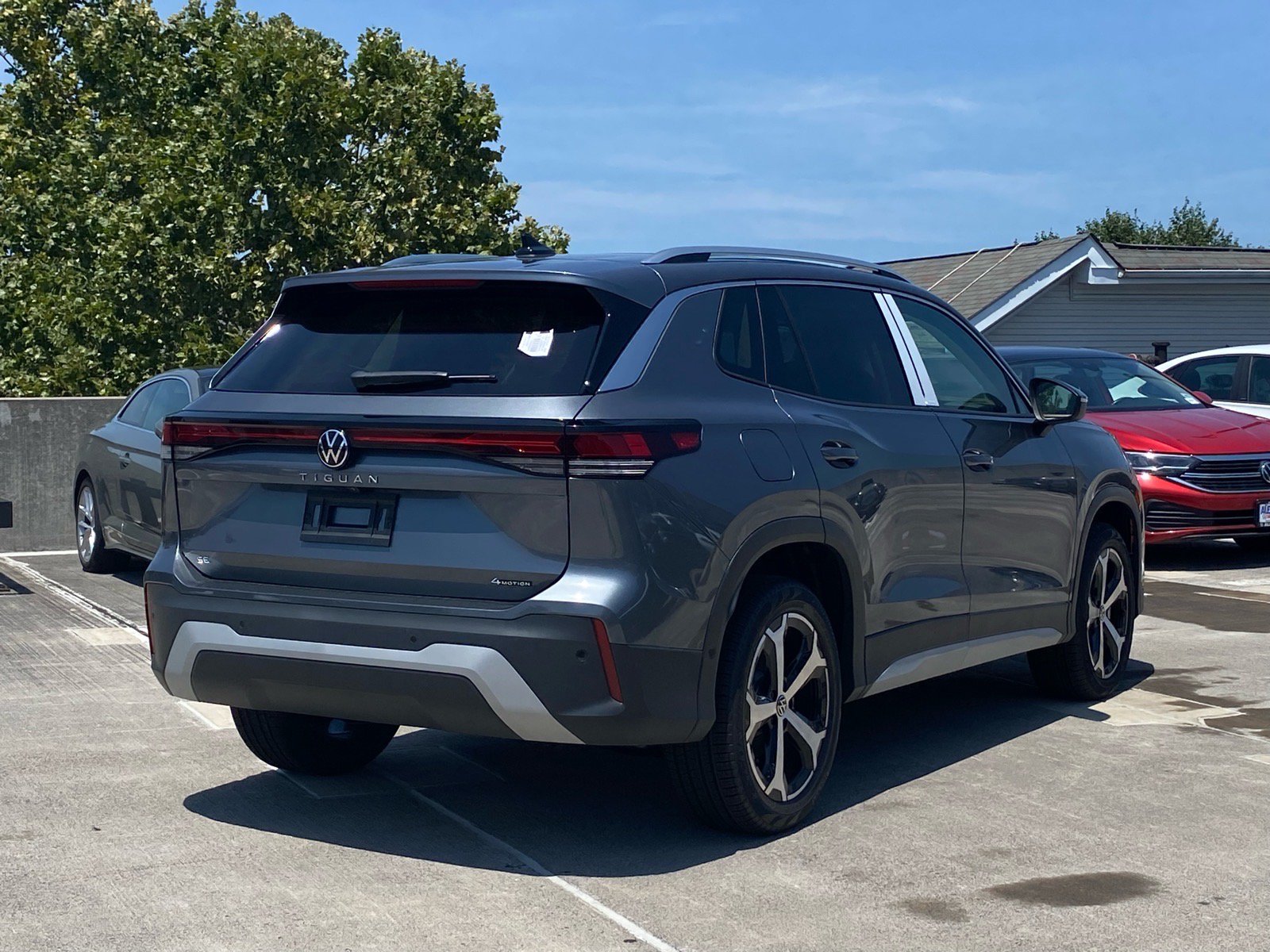 New 2026 Volkswagen Tiguan SE AWD/4WD image 3