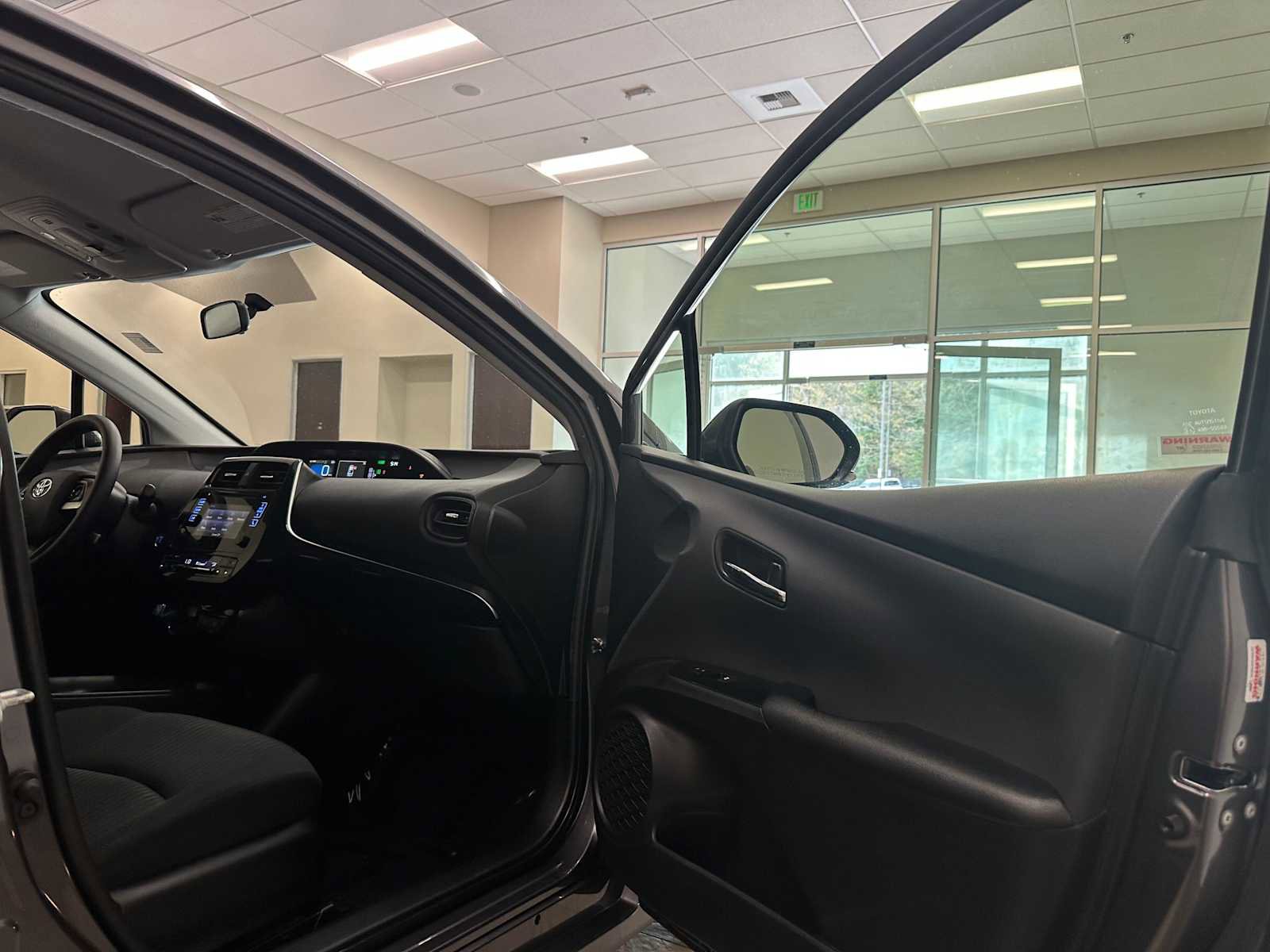 Used 2016 Toyota Prius Two image 26