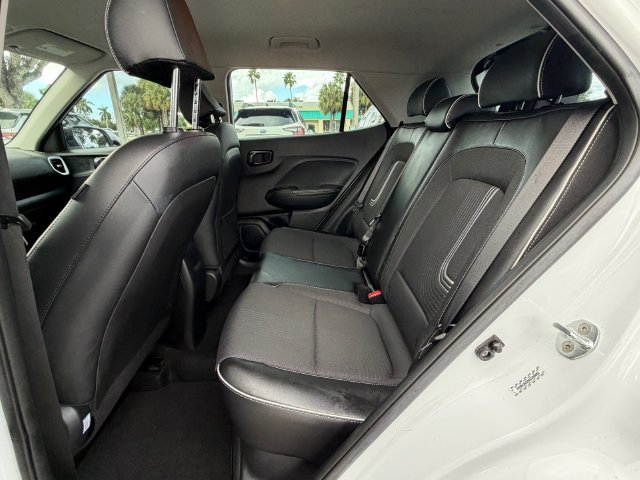 Used 2022 Hyundai Venue Limited w/ Cargo Package FWD image 13