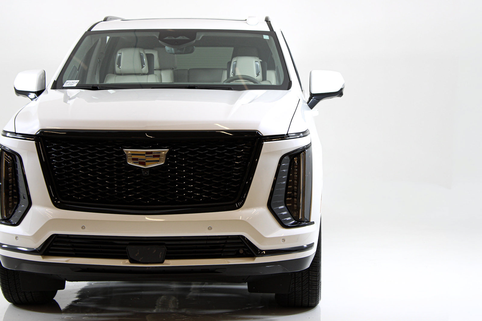 Used 2025 Cadillac Escalade ESV Sport Platinum RWD image 11