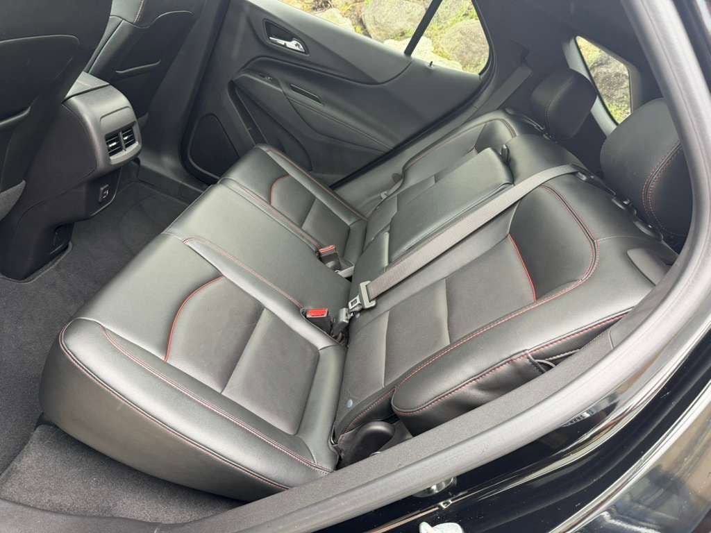 Used 2023 Chevrolet Equinox RS w/ RS Leather Package AWD/4WD image 20