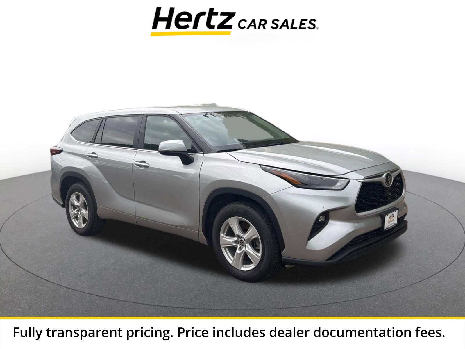 Used 2025 Toyota Highlander LE FWD image 1