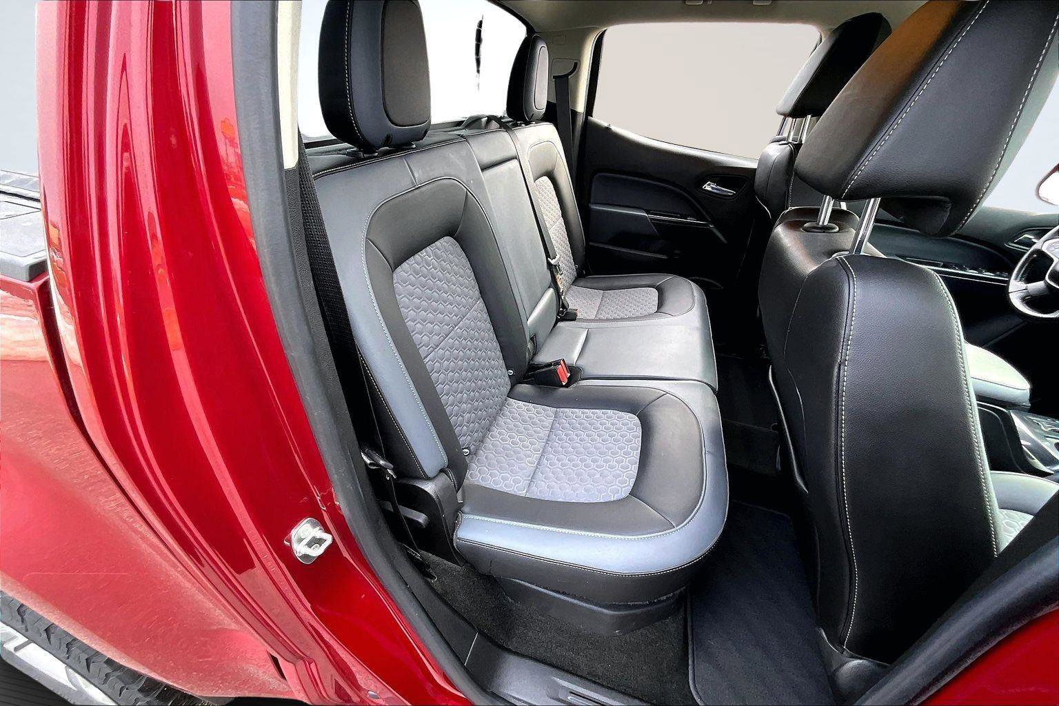 Used 2018 Chevrolet Colorado Z71 image 28