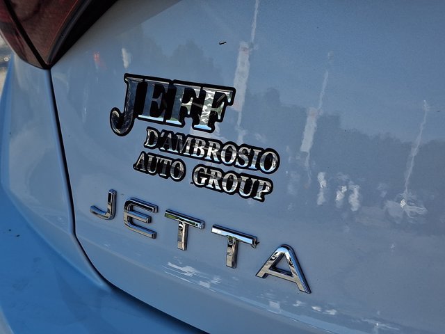 Used 2023 Volkswagen Jetta SE w/ Panoramic Sunroof Package FWD image 35