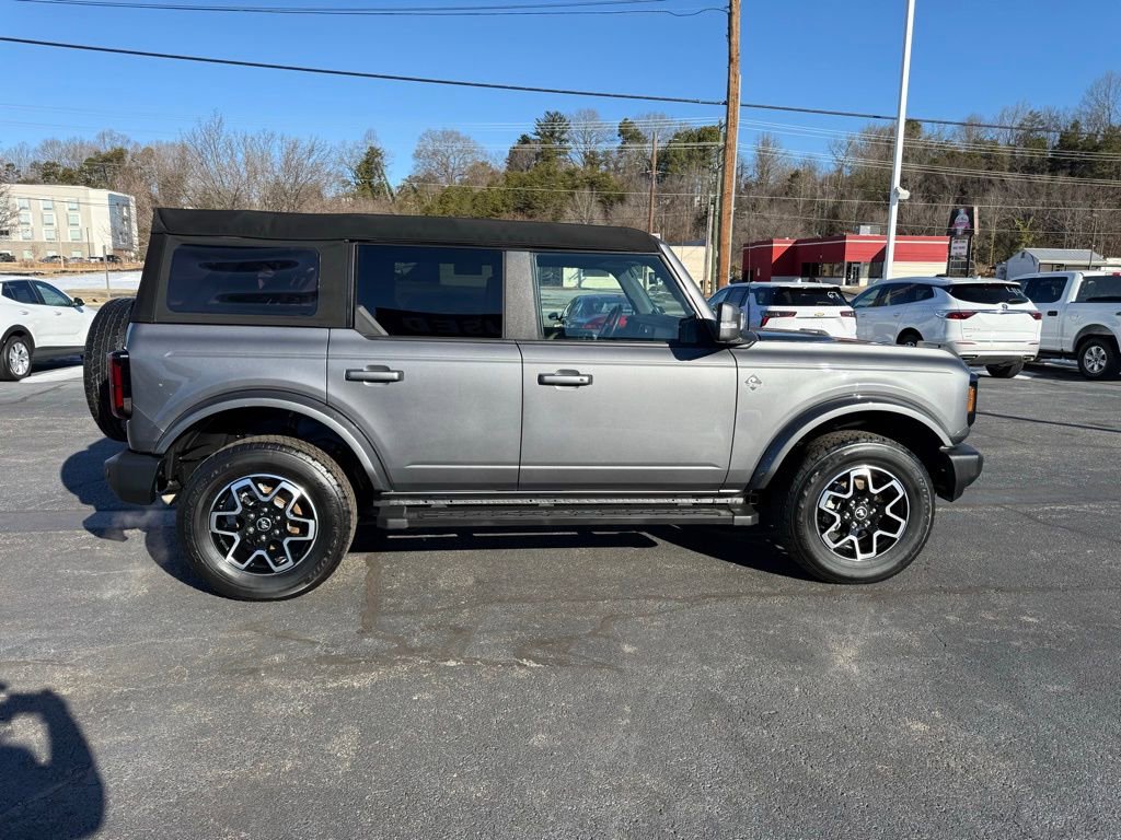 Used 2023 Ford Bronco Outer Banks image 8