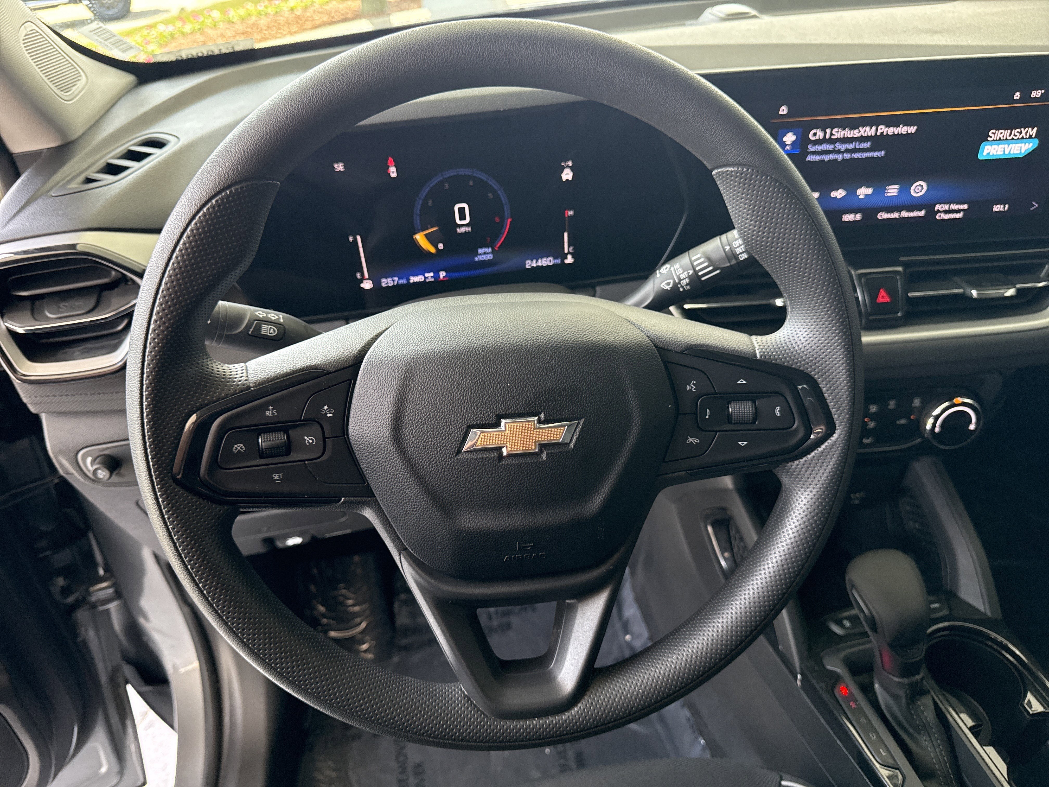 Used 2025 Chevrolet TrailBlazer LT AWD/4WD image 17