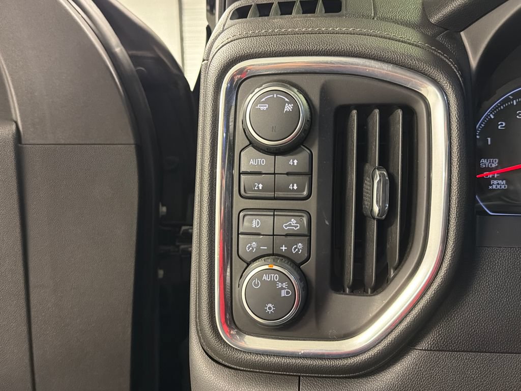 Used 2019 Chevrolet Silverado 1500 LT Trail Boss AWD/4WD image 28